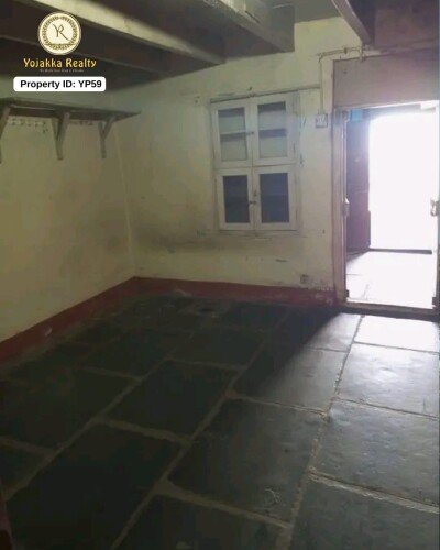 Old House for Sale in Basawan Galli Hosur, Belgaum | 1468 Sqft Plot | ₹81 Lakhs-1